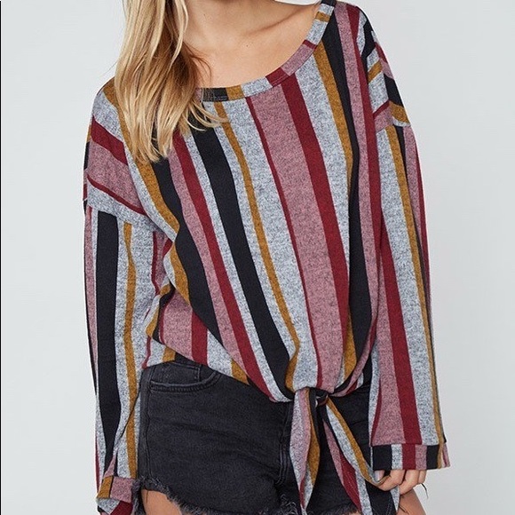 SALE BELL SLEEVE FRONT TIE DROP SHOULDER TOP - Picture 4 of 9